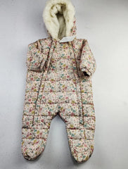 Buy online pre-used pre-loved 100% authentic & Original branded F&F (KJG-777) available in Pakistan. Top international brands avilable.