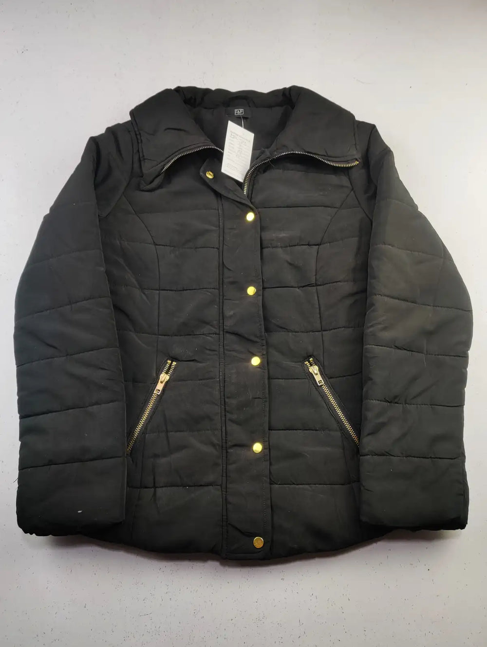 Buy online pre-used pre-loved 100% authentic & Original branded F&F (KJG-784) available in Pakistan. Top international brands avilable.