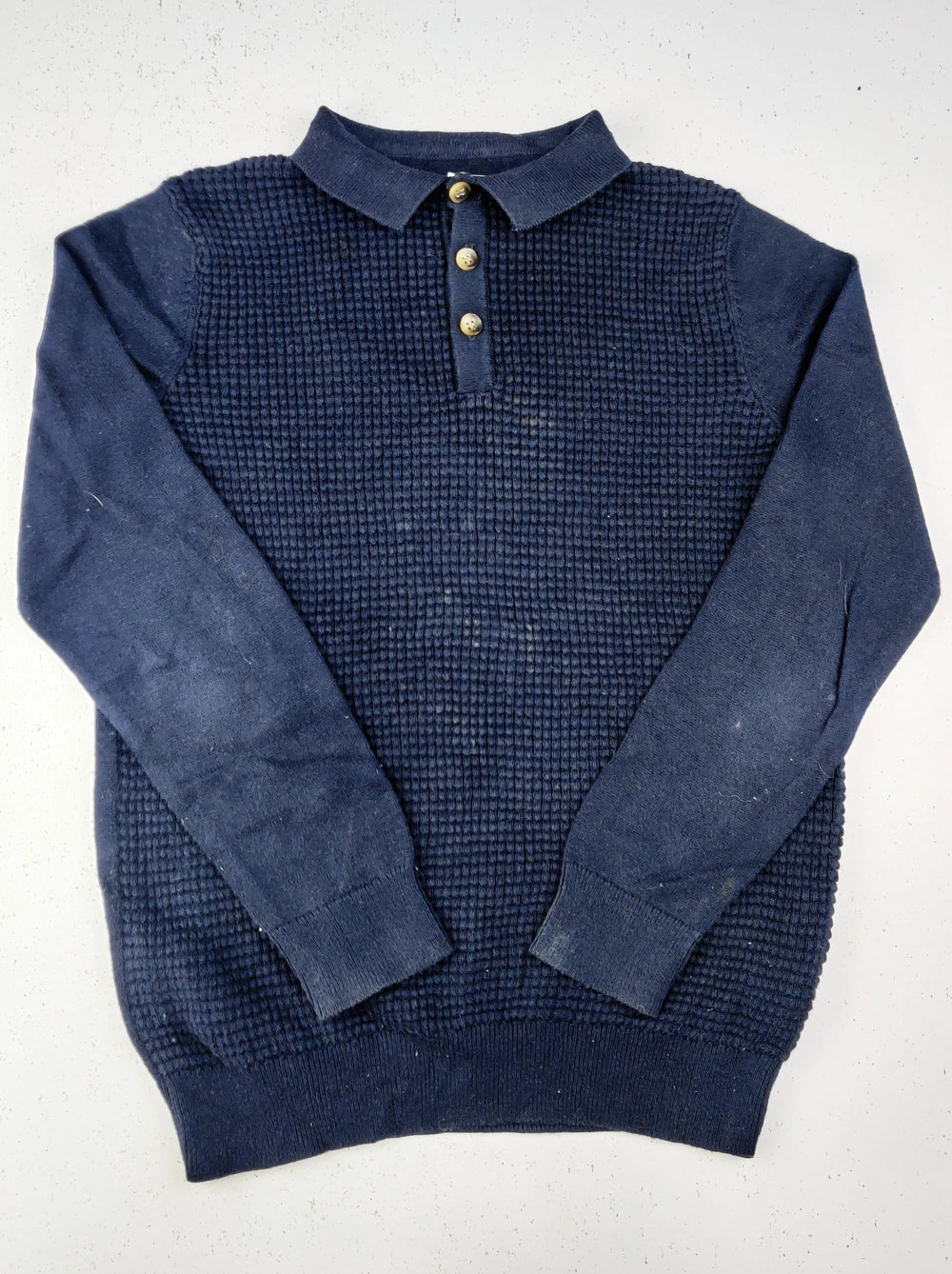 Buy online pre-used pre-loved 100% authentic & Original branded Awesome Apparel (KWB-1687) available in Pakistan. Top international brands avilable.