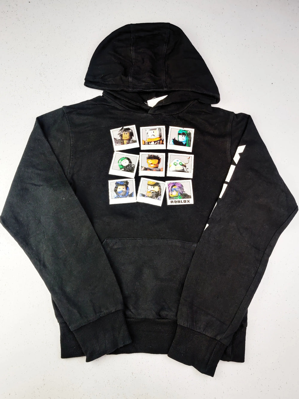 Buy online pre-used pre-loved 100% authentic & Original branded Unknown Brand (KWB-1774) available in Pakistan. Top international brands avilable.