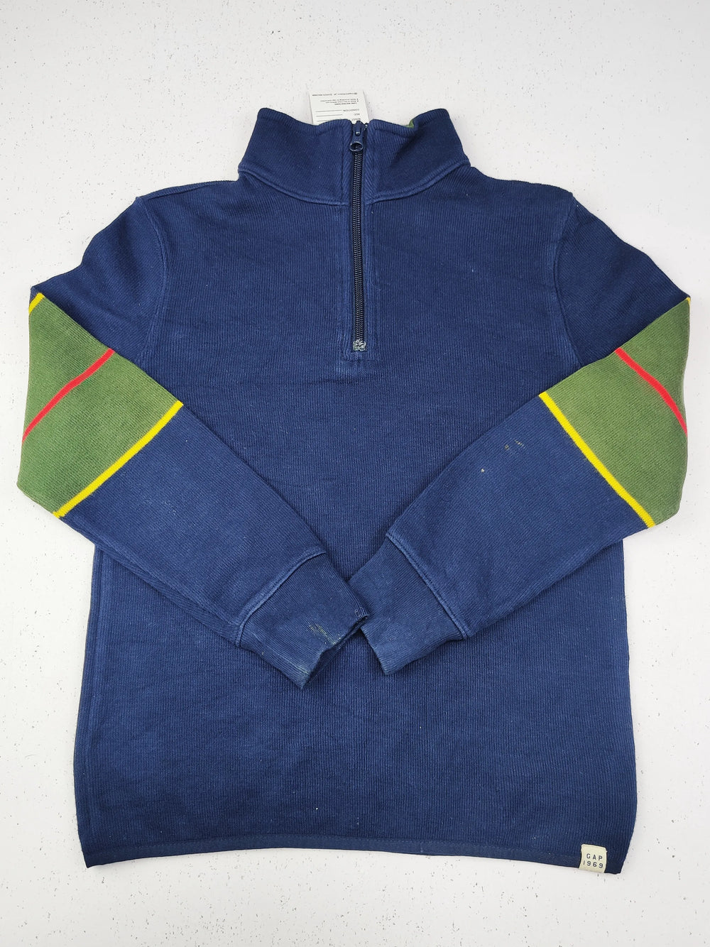 Buy online pre-used pre-loved 100% authentic & Original branded Gap (KWB-2014) available in Pakistan. Top international brands avilable.