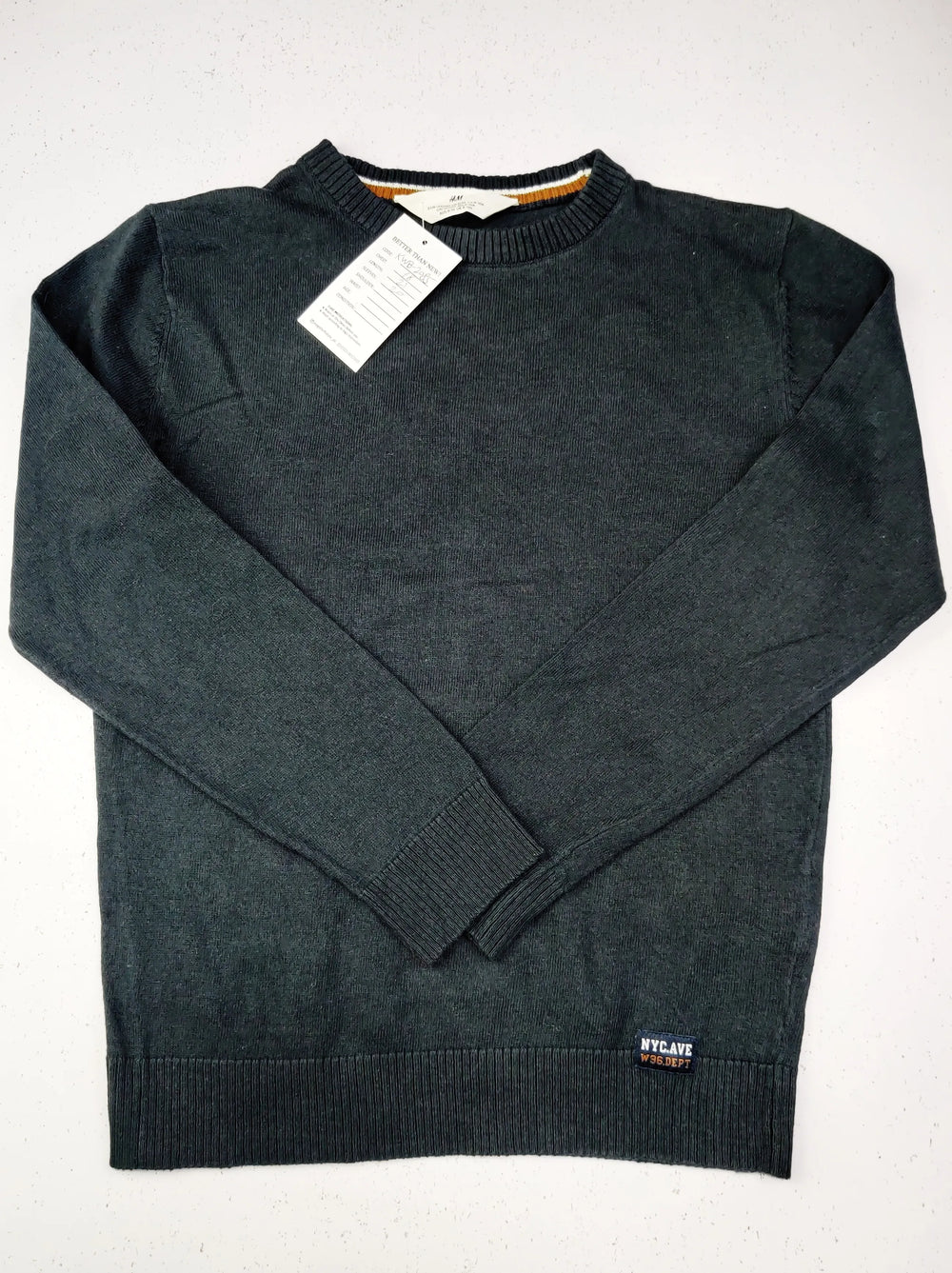 Buy online pre-used pre-loved 100% authentic & Original branded H&M (KWB-2085) available in Pakistan. Top international brands avilable.