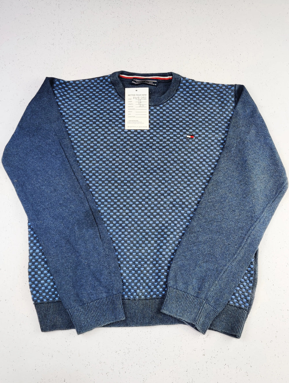 Buy online pre-used pre-loved 100% authentic & Original branded Tommy Hilfiger (KWB-2143) available in Pakistan. Top international brands avilable.