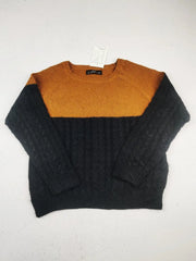 Buy online pre-used pre-loved 100% authentic & Original branded Boys (KWB-4099) available in Pakistan. Top international brands avilable.