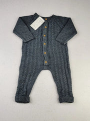 Buy online pre-used pre-loved 100% authentic & Original branded Unknown Brand (KWB-4287) available in Pakistan. Top international brands avilable.