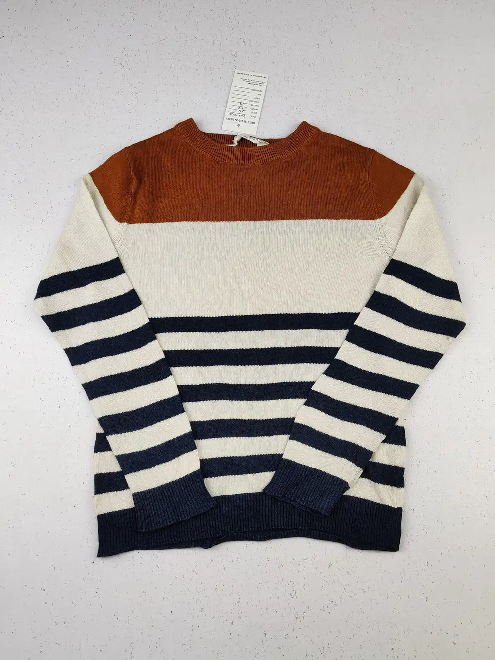 Buy online pre-used pre-loved 100% authentic & Original branded H&M (KWB-4422) available in Pakistan. Top international brands avilable.