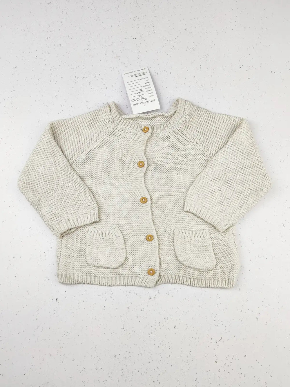 Buy online pre-used pre-loved 100% authentic & Original branded Unknown Brand (KWB-4658) available in Pakistan. Top international brands avilable.