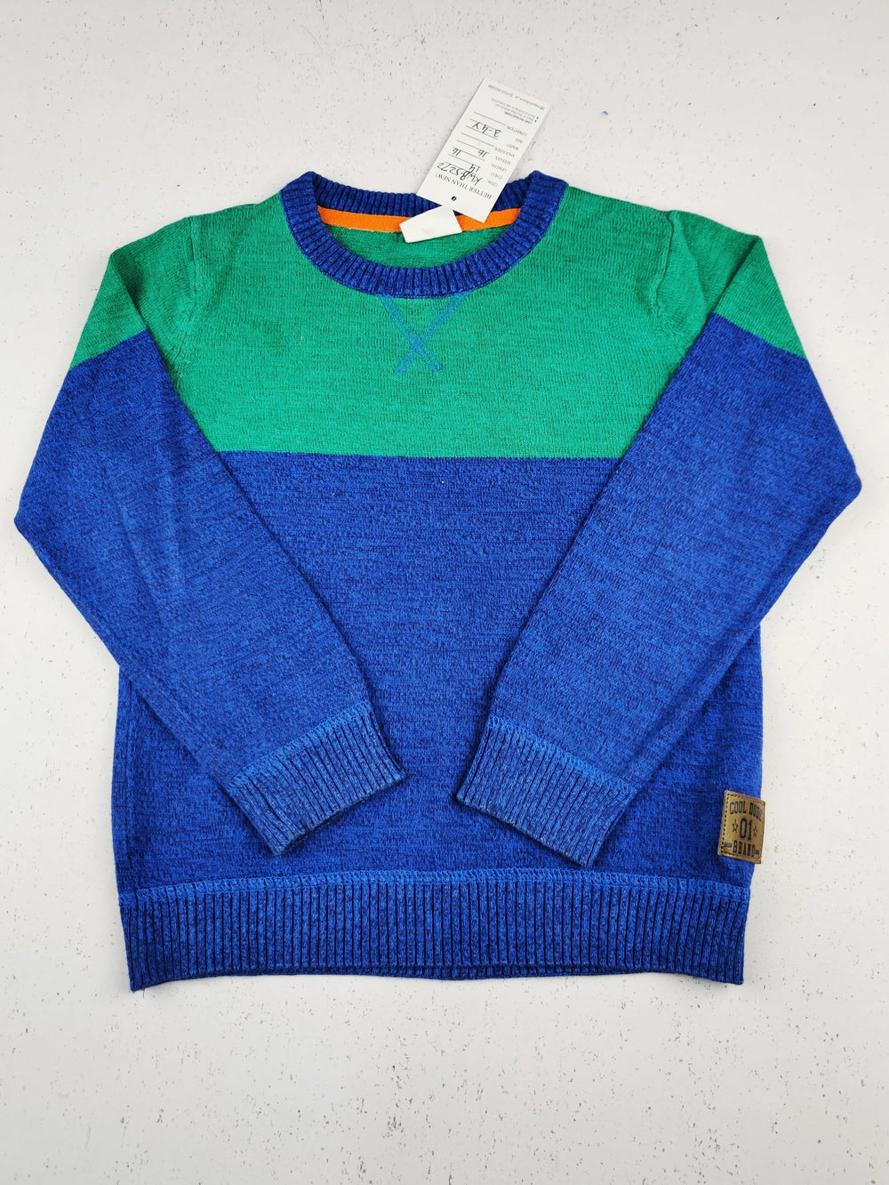 Buy online pre-used pre-loved 100% authentic & Original branded F&F (KWB-5272) available in Pakistan. Top international brands avilable.