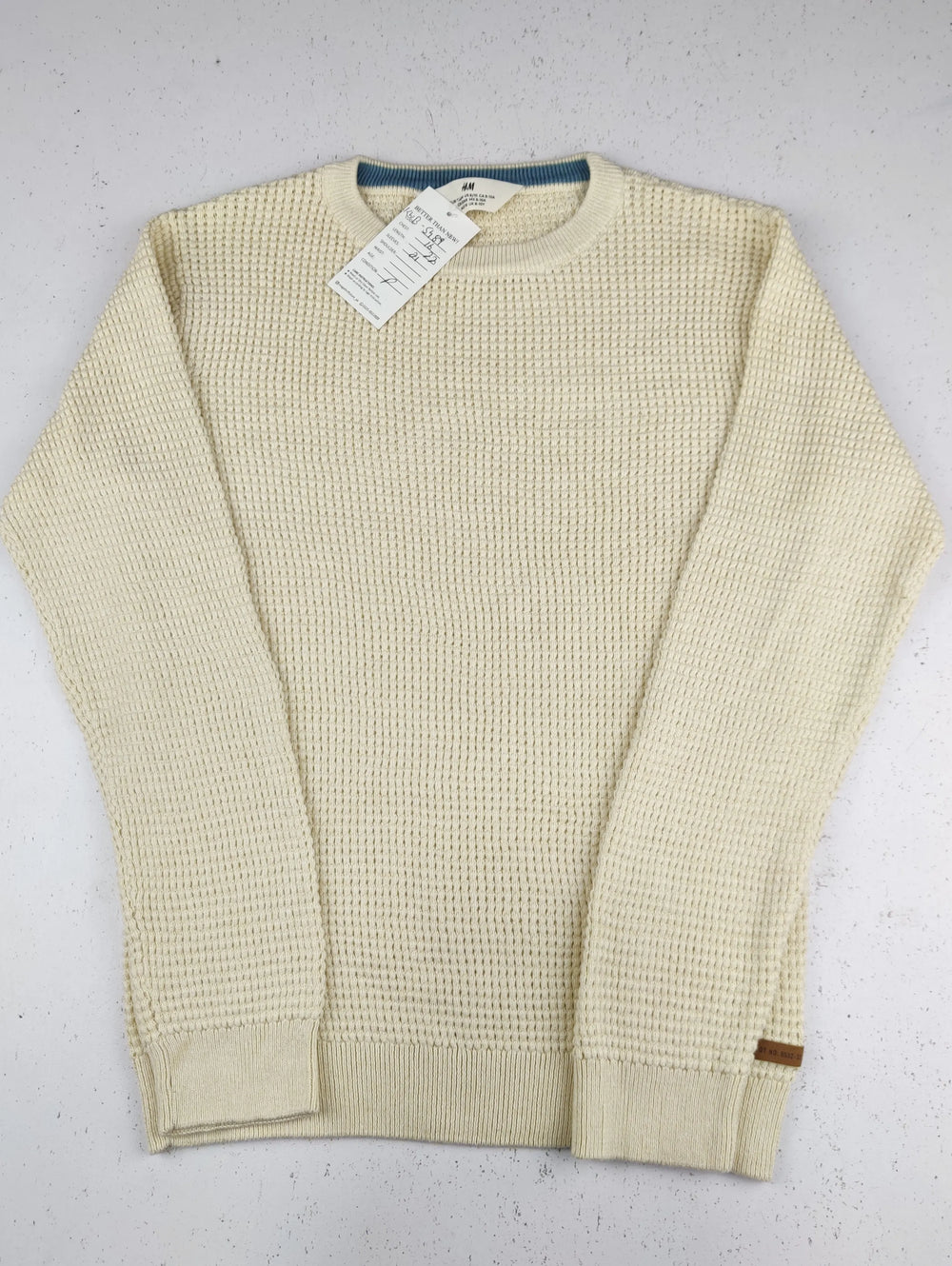 Buy online pre-used pre-loved 100% authentic & Original branded H&M (KWB-5489) available in Pakistan. Top international brands avilable.