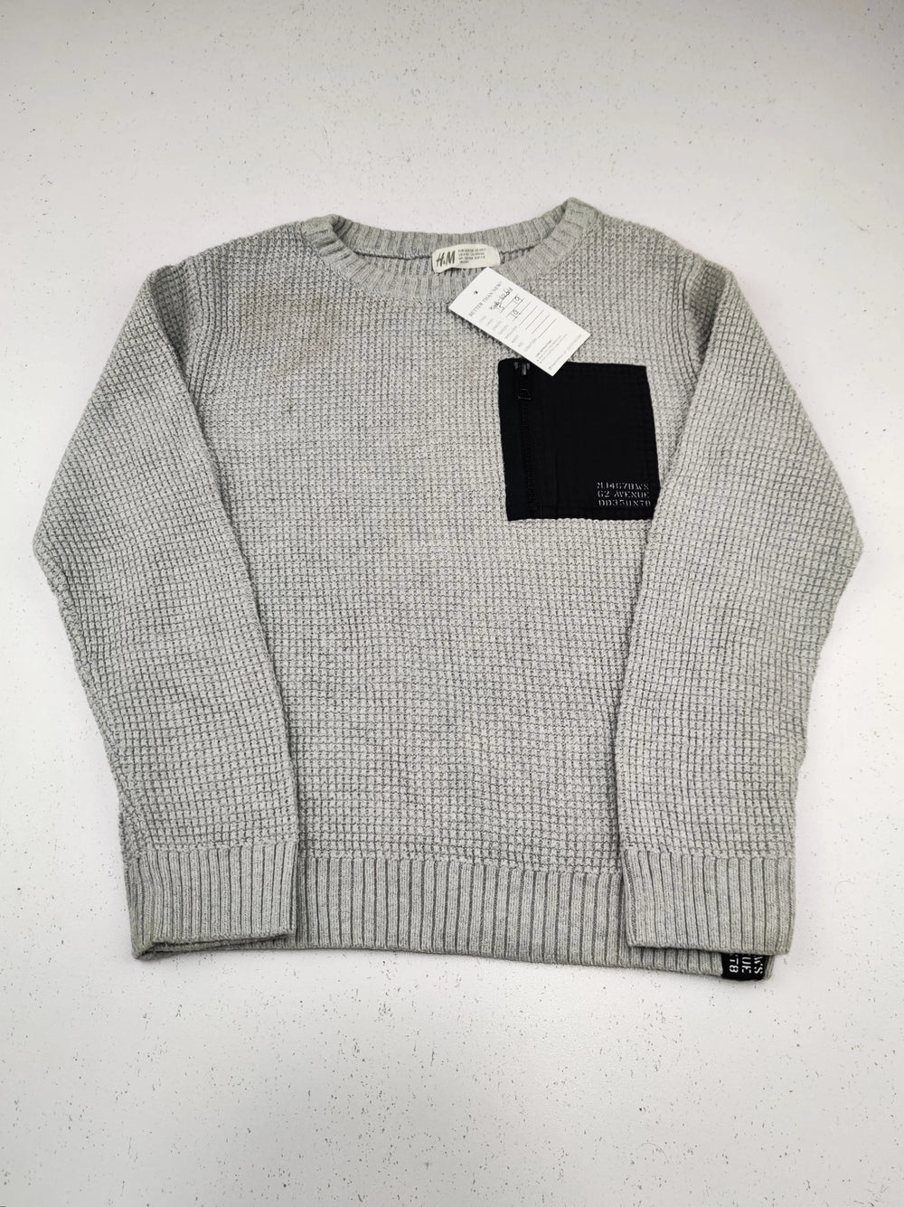 Buy online pre-used pre-loved 100% authentic & Original branded H&M (KWB-6254) available in Pakistan. Top international brands avilable.