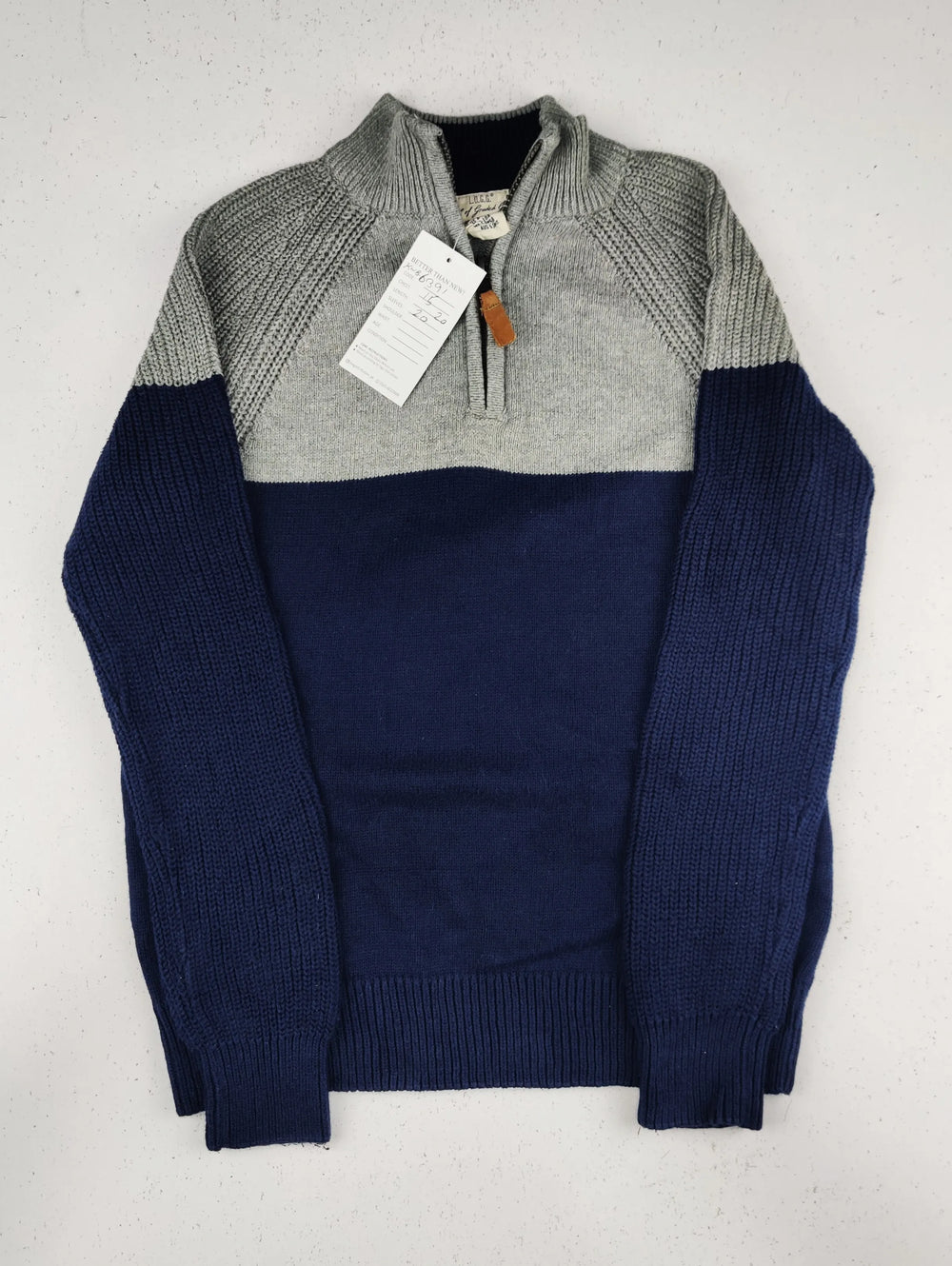 Buy online pre-used pre-loved 100% authentic & Original branded H&M (KWB-6391) available in Pakistan. Top international brands avilable.