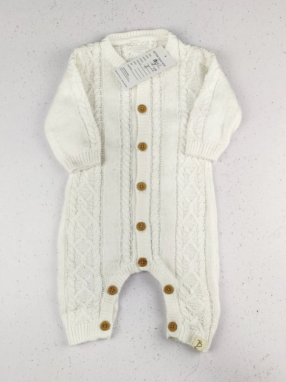 Buy online pre-used pre-loved 100% authentic & Original branded Billie (KWB-6401) available in Pakistan. Top international brands avilable.