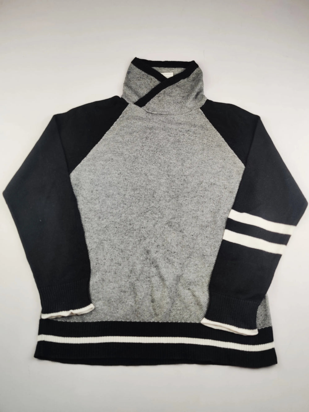 Buy online pre-used pre-loved 100% authentic & Original branded Next (KWB-8052) available in Pakistan. Top international brands avilable.
