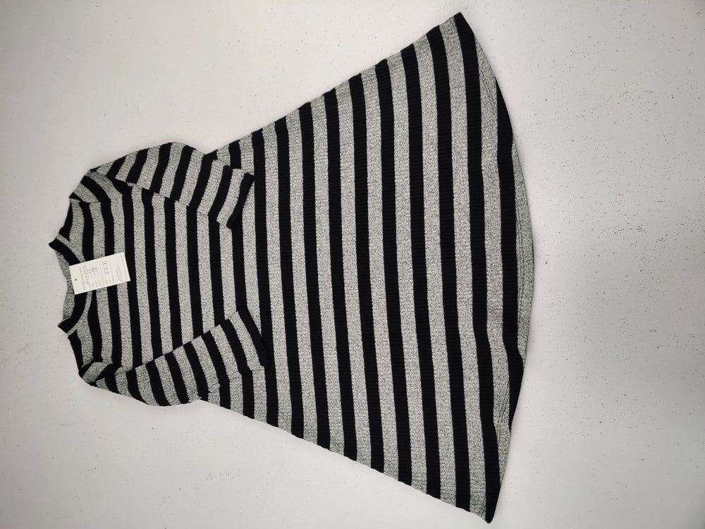 Buy online pre-used pre-loved 100% authentic & Original branded F&F (KWG-10036) available in Pakistan. Top international brands avilable.