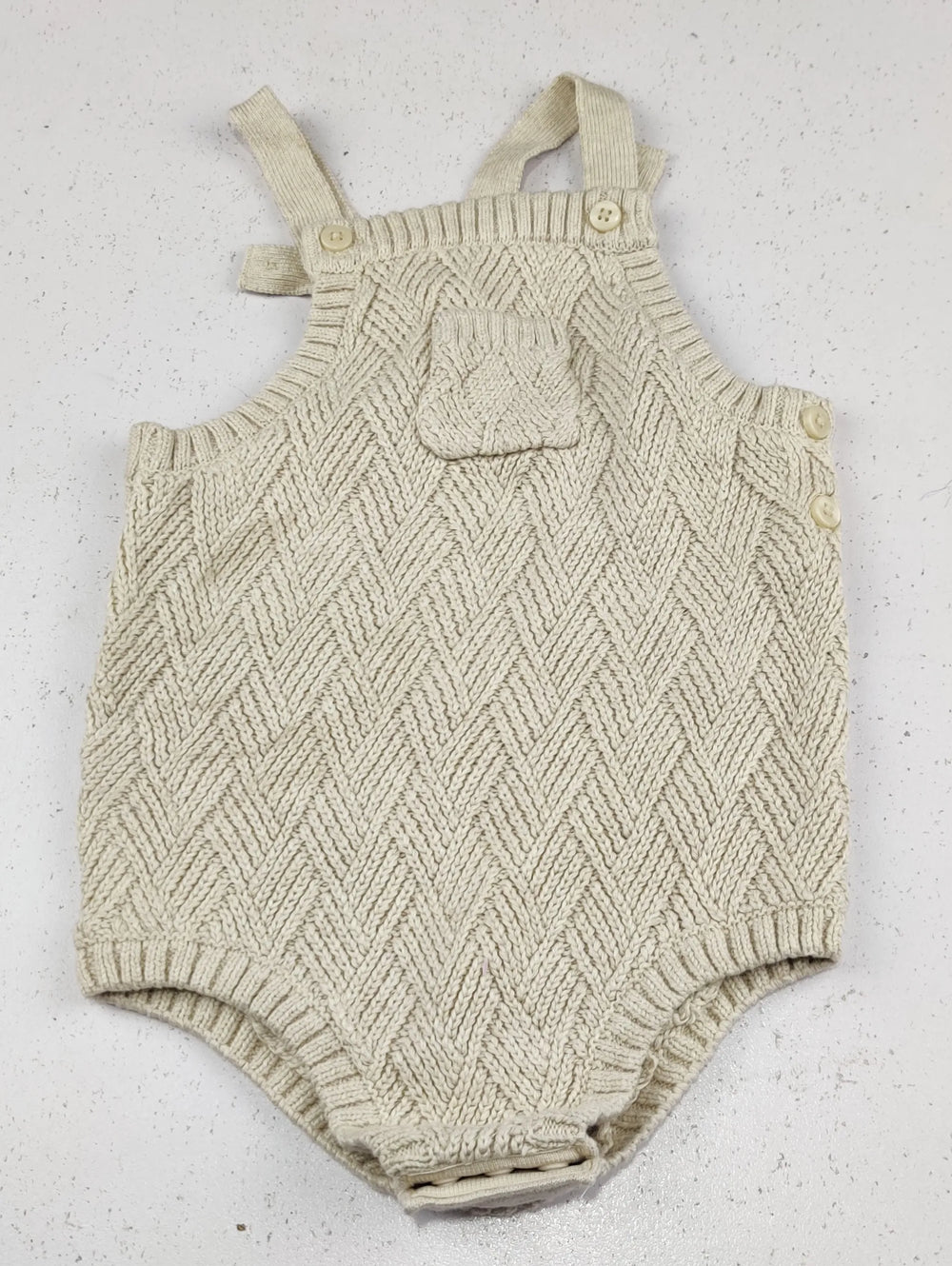 Buy online pre-used pre-loved 100% authentic & Original branded John Lewis (KWG-10774) available in Pakistan. Top international brands avilable.