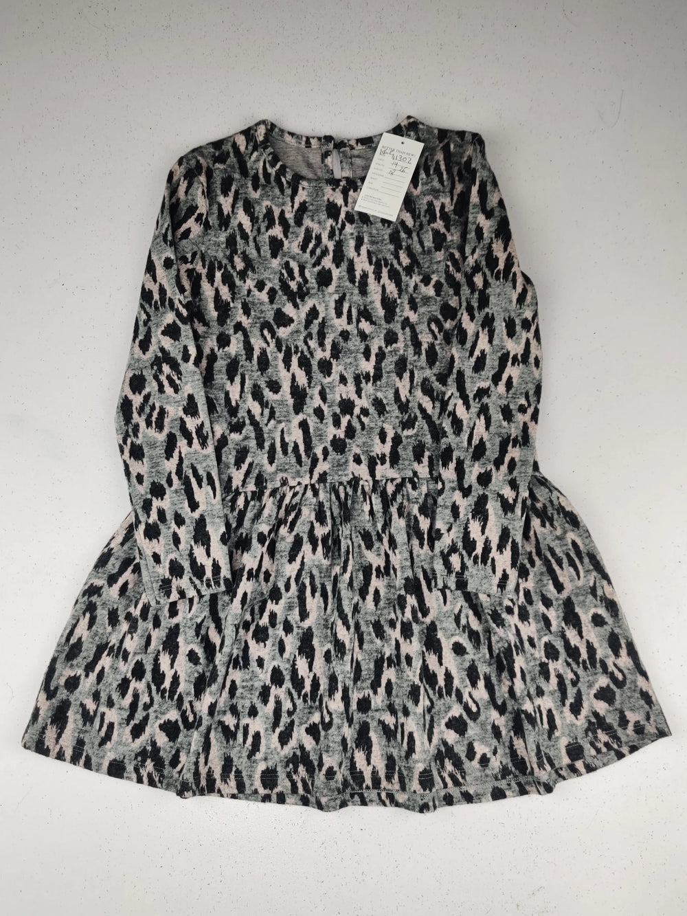 Buy online pre-used pre-loved 100% authentic & Original branded Dunnes Stores (KWG-11302) available in Pakistan. Top international brands avilable.