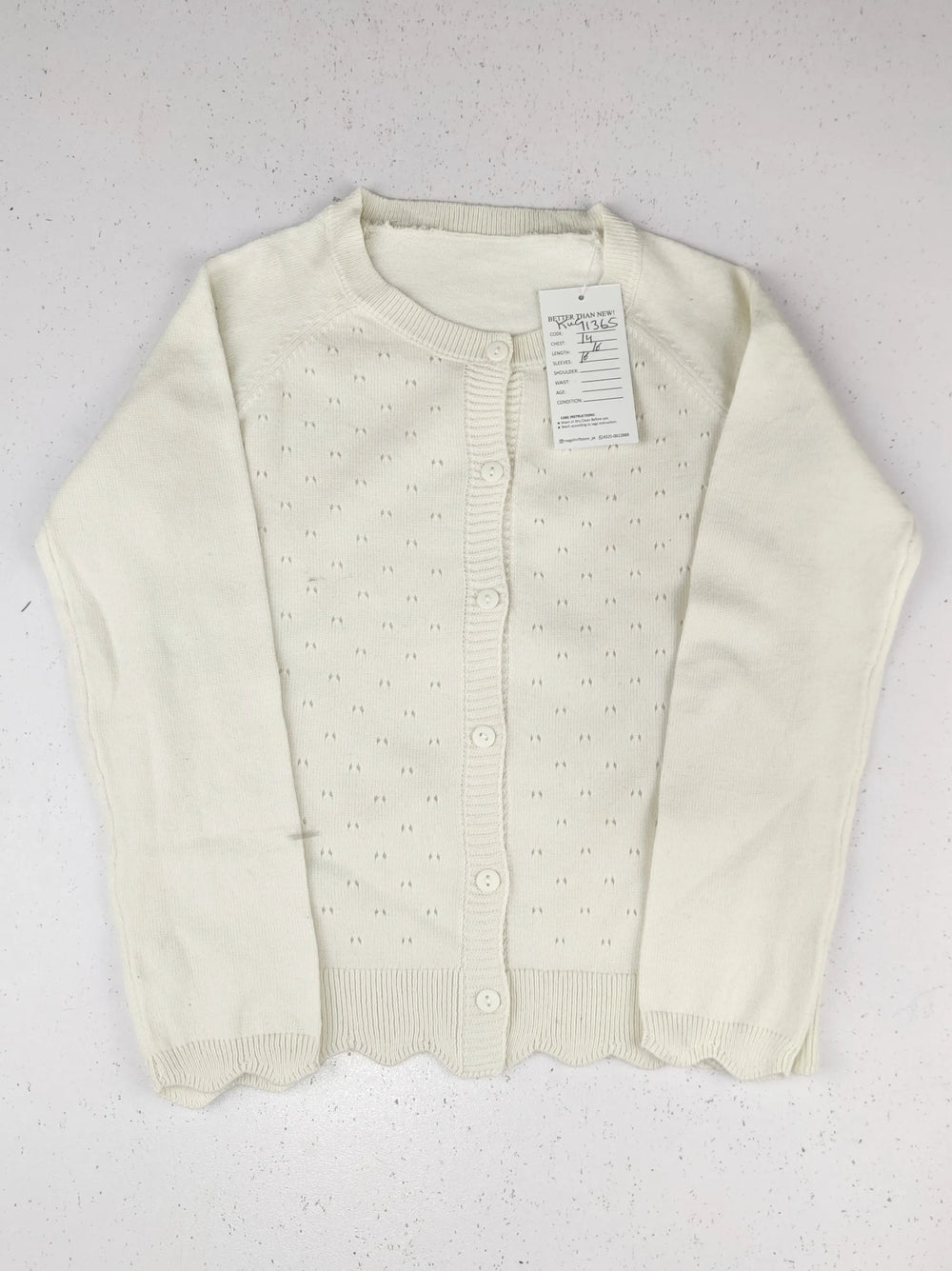 Buy online pre-used pre-loved 100% authentic & Original branded Unknown Brand (KWG-11365) available in Pakistan. Top international brands avilable.