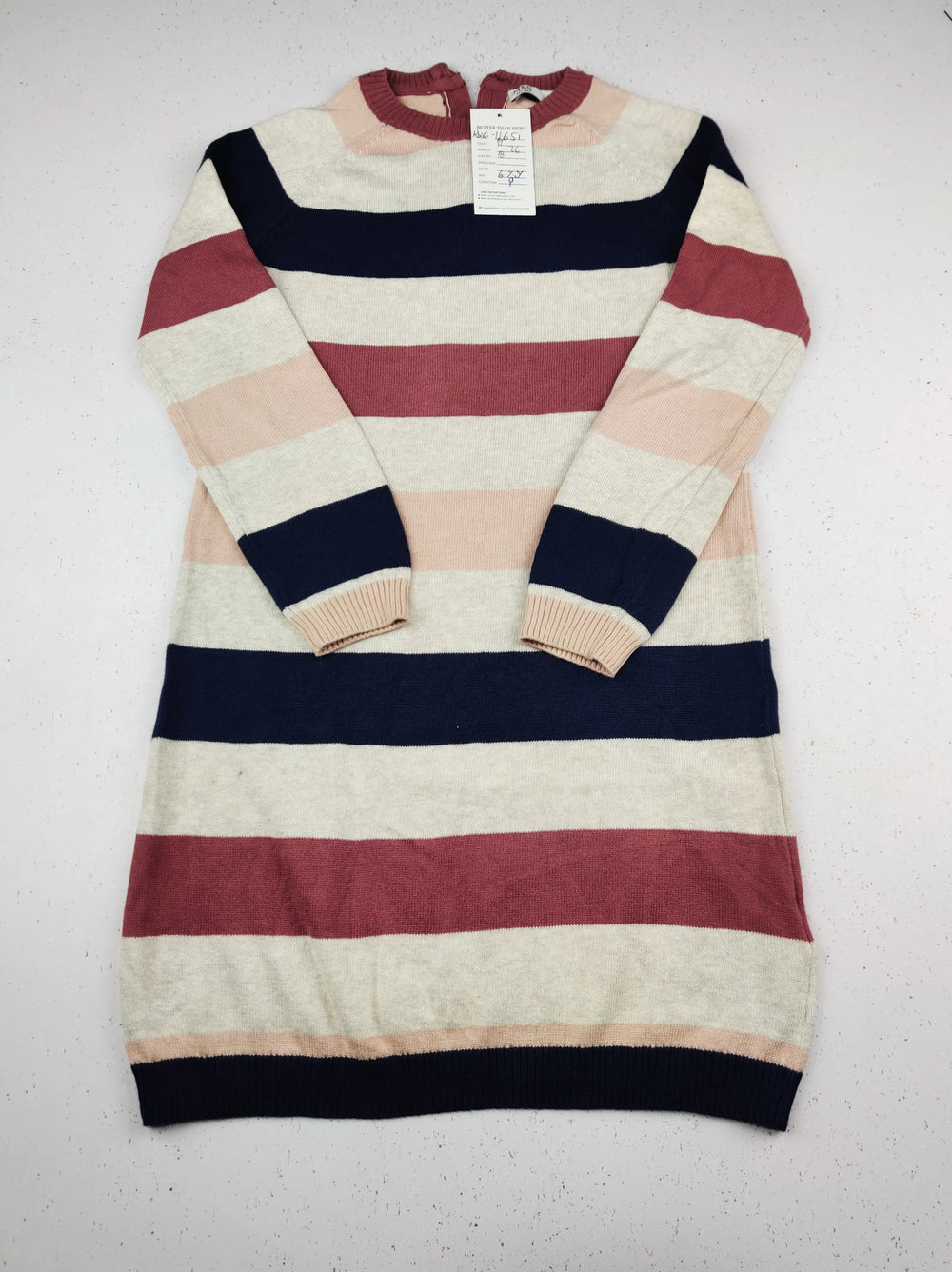 Buy online pre-used pre-loved 100% authentic & Original branded Marks & Spencer (KWG-11651) available in Pakistan. Top international brands avilable.