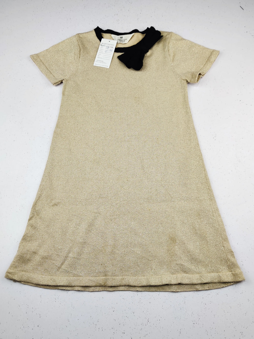 Buy online pre-used pre-loved 100% authentic & Original branded H&M (KWG-11692) available in Pakistan. Top international brands avilable.