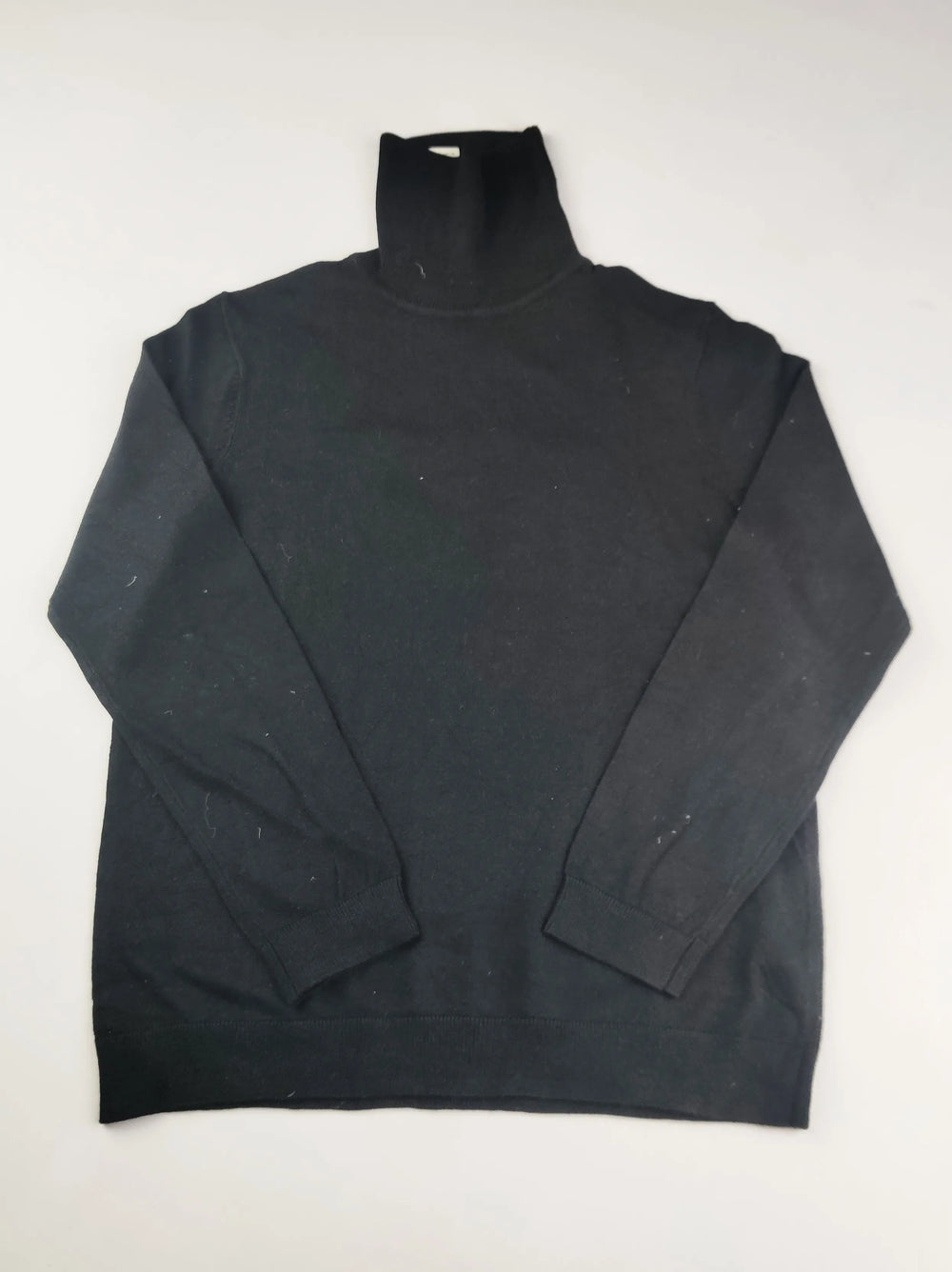 Buy online pre-used pre-loved 100% authentic & Original branded Zara (KWG-11966) available in Pakistan. Top international brands avilable.