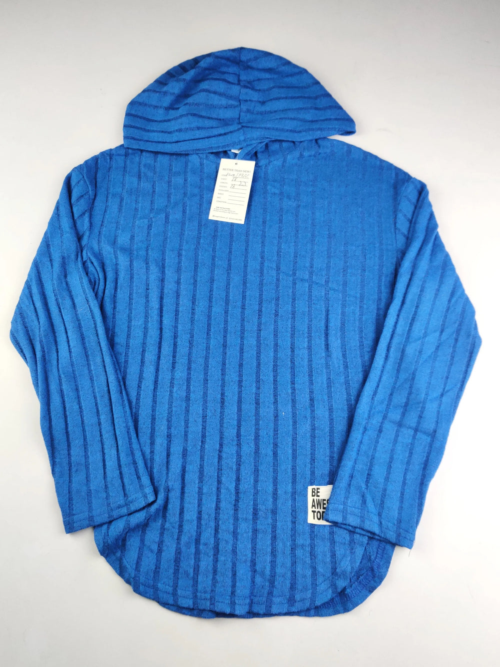 Buy online pre-used pre-loved 100% authentic & Original branded Unknown Brand (KWG-11972) available in Pakistan. Top international brands avilable.