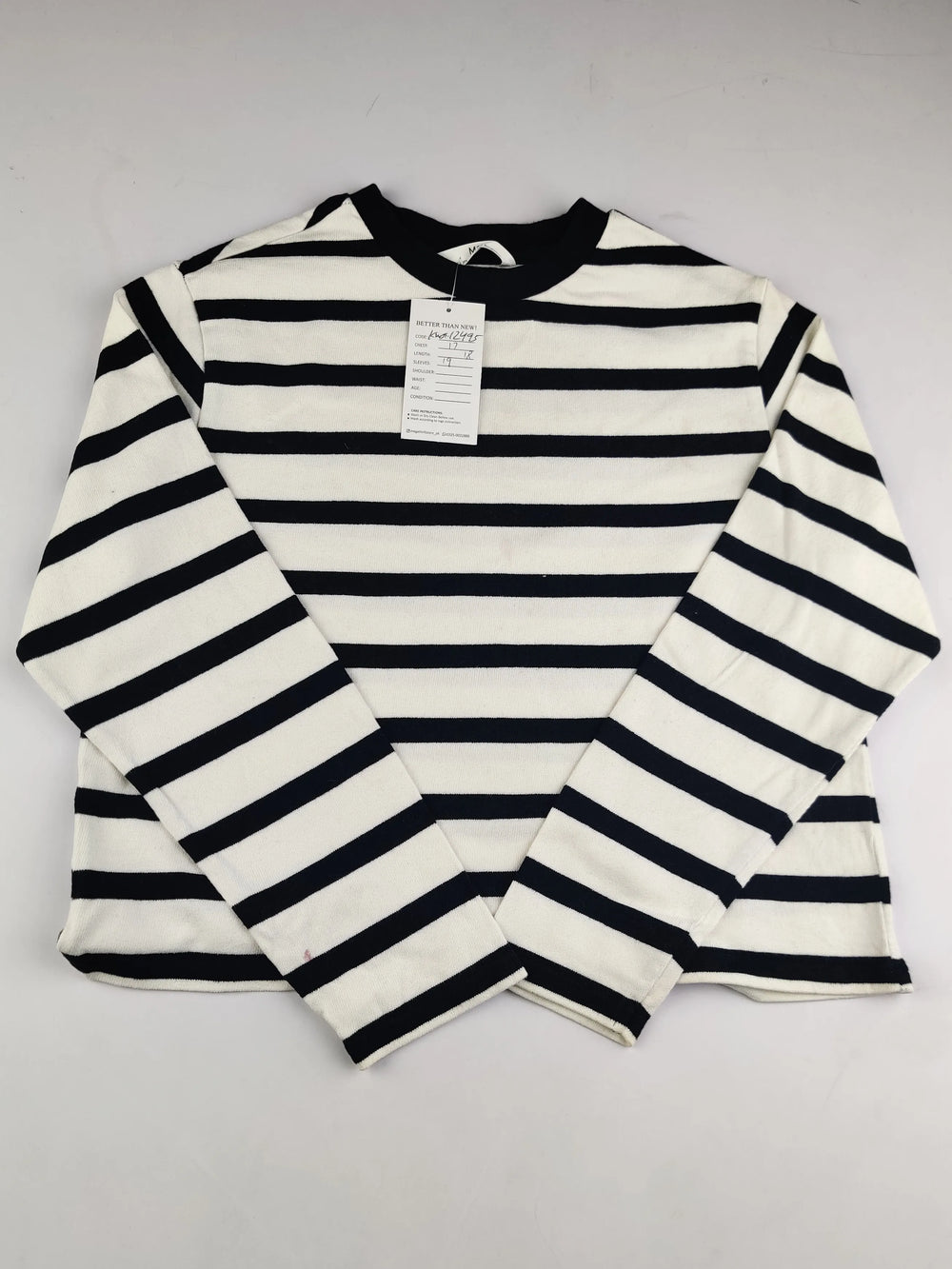 Buy online pre-used pre-loved 100% authentic & Original branded Marks & Spencer (KWG-12495) available in Pakistan. Top international brands avilable.