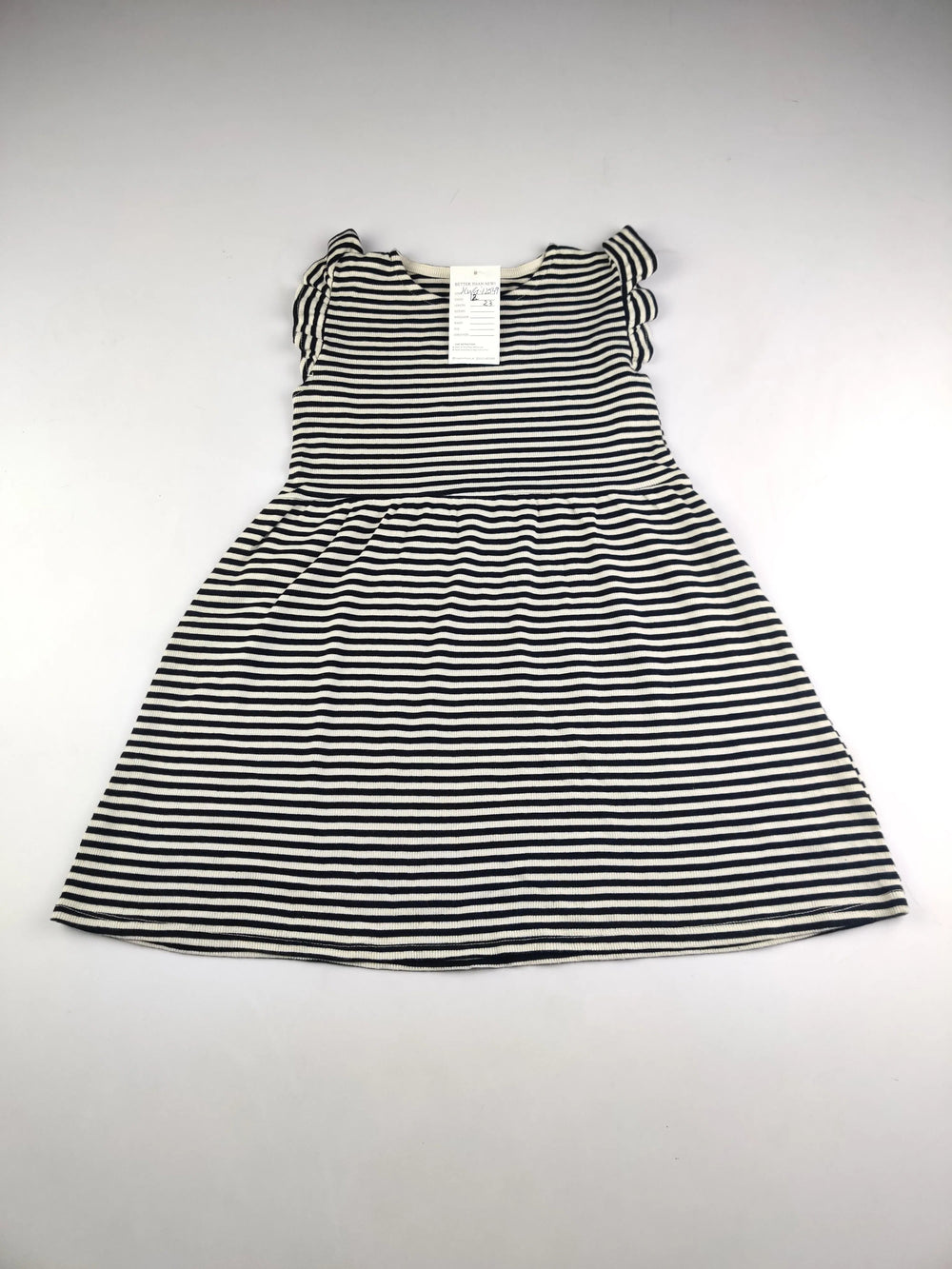 Buy online pre-used pre-loved 100% authentic & Original branded H&M (KWG-12549) available in Pakistan. Top international brands avilable.