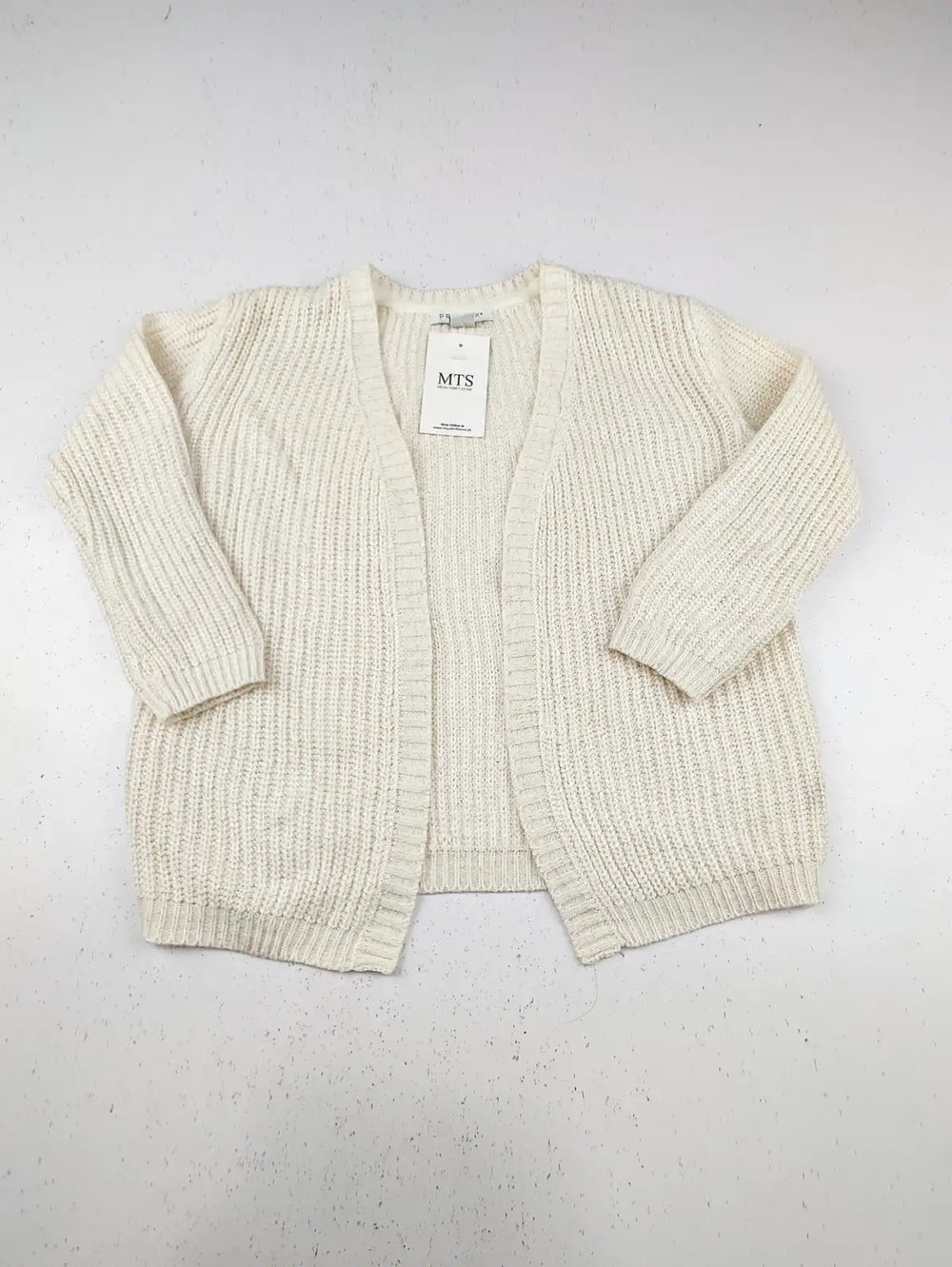 Buy online pre-used pre-loved 100% authentic & Original branded Primark (KWG-5172) available in Pakistan. Top international brands avilable.