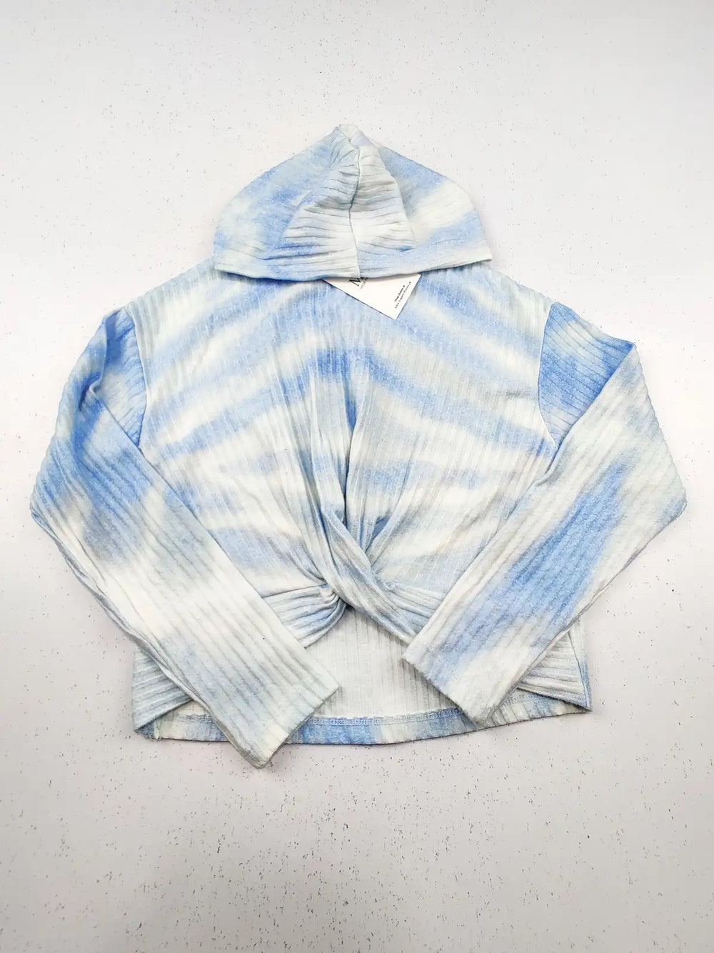 Buy online pre-used pre-loved 100% authentic & Original branded Unknown Brand (KWG-5179) available in Pakistan. Top international brands avilable.