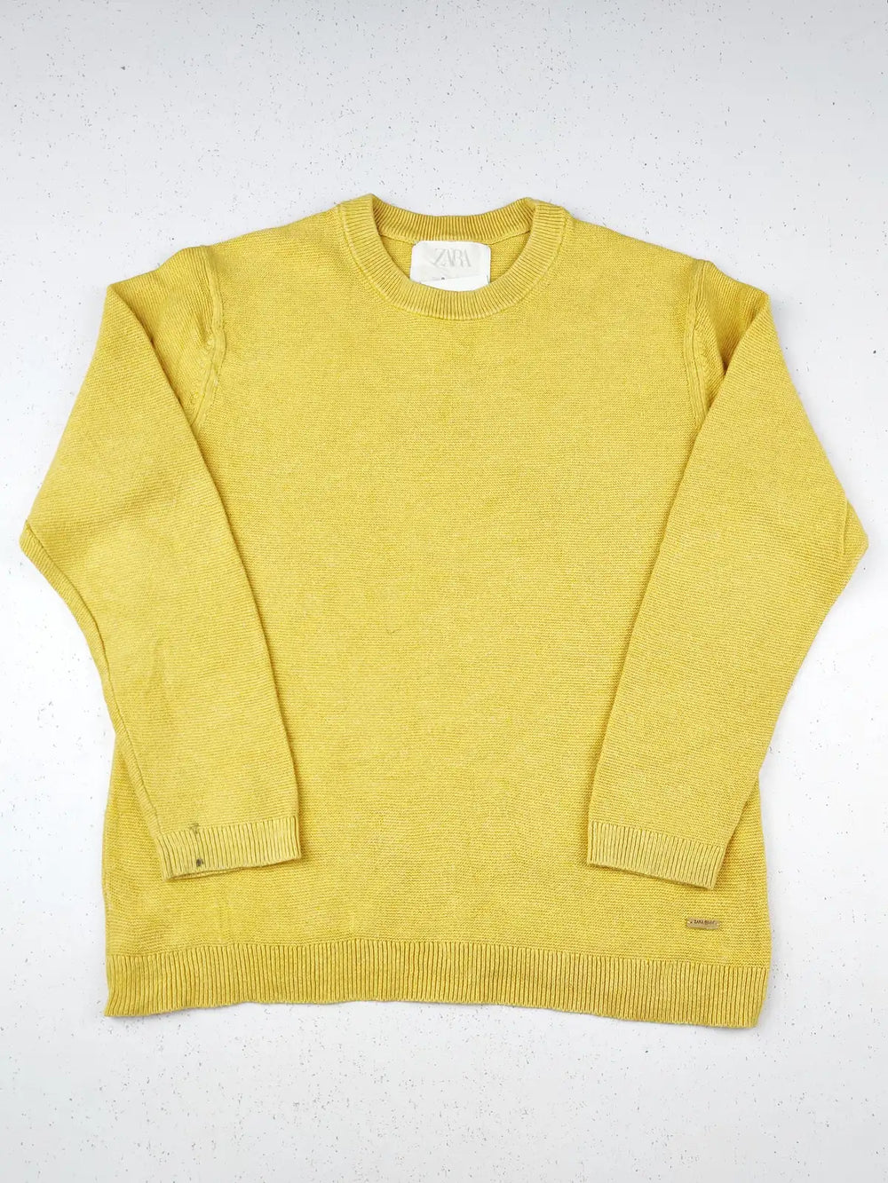 Buy online pre-used pre-loved 100% authentic & Original branded Zara (KWG-5350) available in Pakistan. Top international brands avilable.