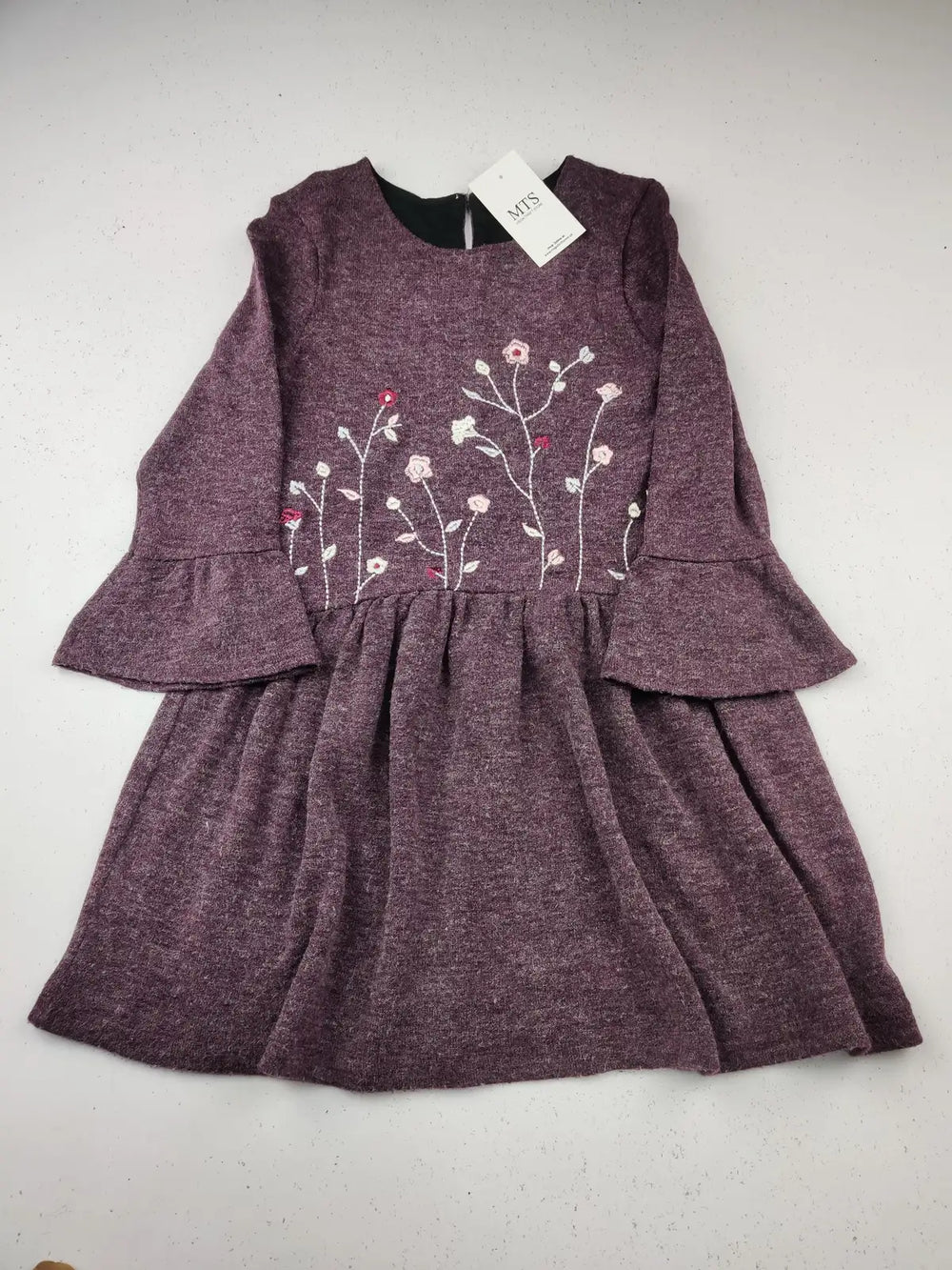 Buy online pre-used pre-loved 100% authentic & Original branded Dunnes Stores (KWG-6411) available in Pakistan. Top international brands avilable.