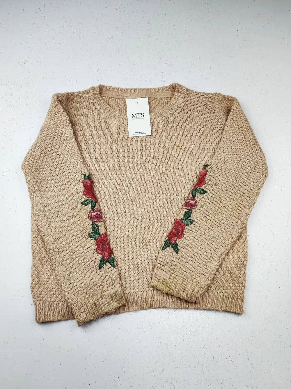 Buy online pre-used pre-loved 100% authentic & Original branded Young Dimension (KWG-6426) available in Pakistan. Top international brands avilable.