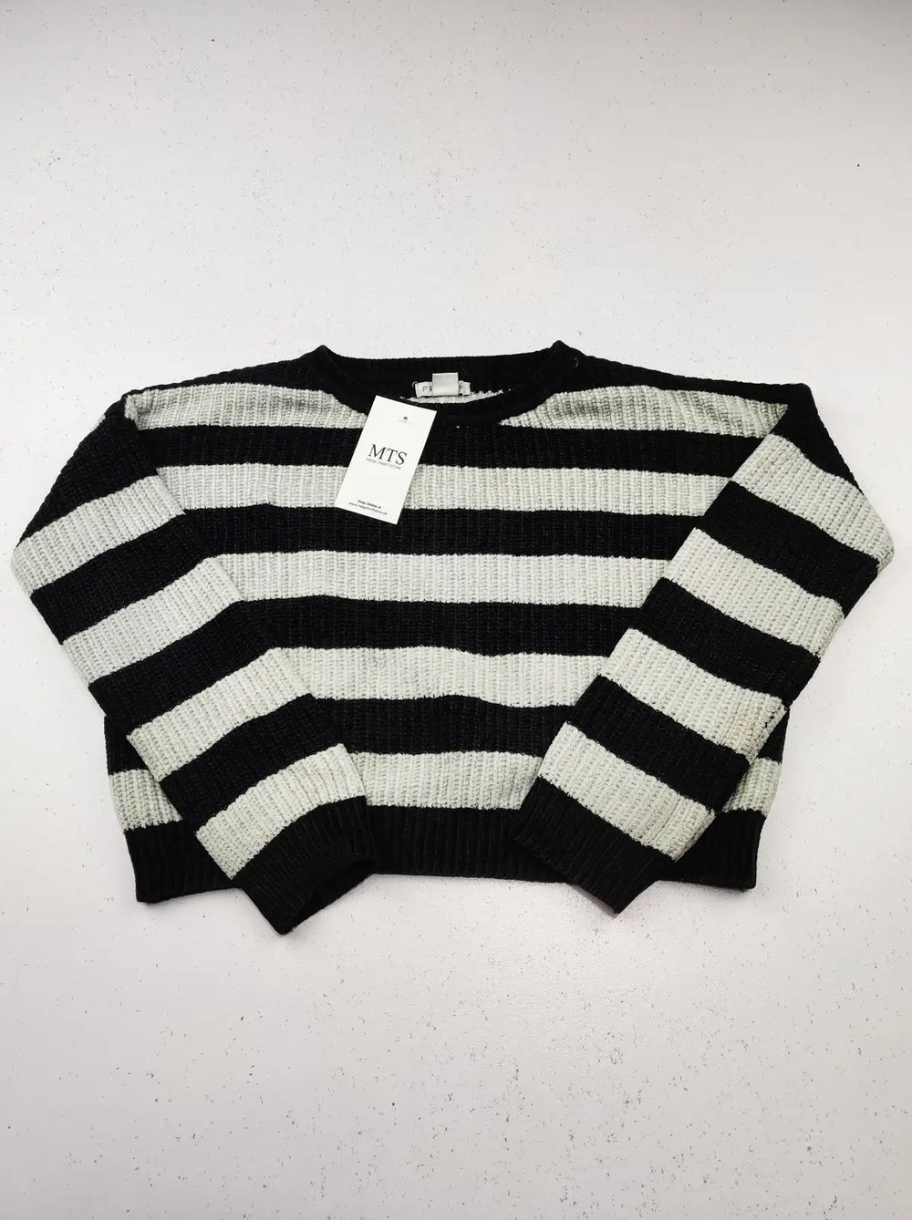 Buy online pre-used pre-loved 100% authentic & Original branded Primark (KWG-6548) available in Pakistan. Top international brands avilable.