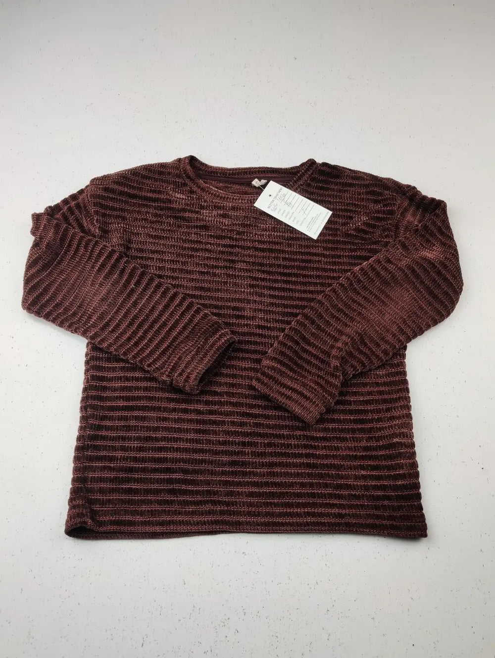 Buy online pre-used pre-loved 100% authentic & Original branded Only (KWG-6656) available in Pakistan. Top international brands avilable.