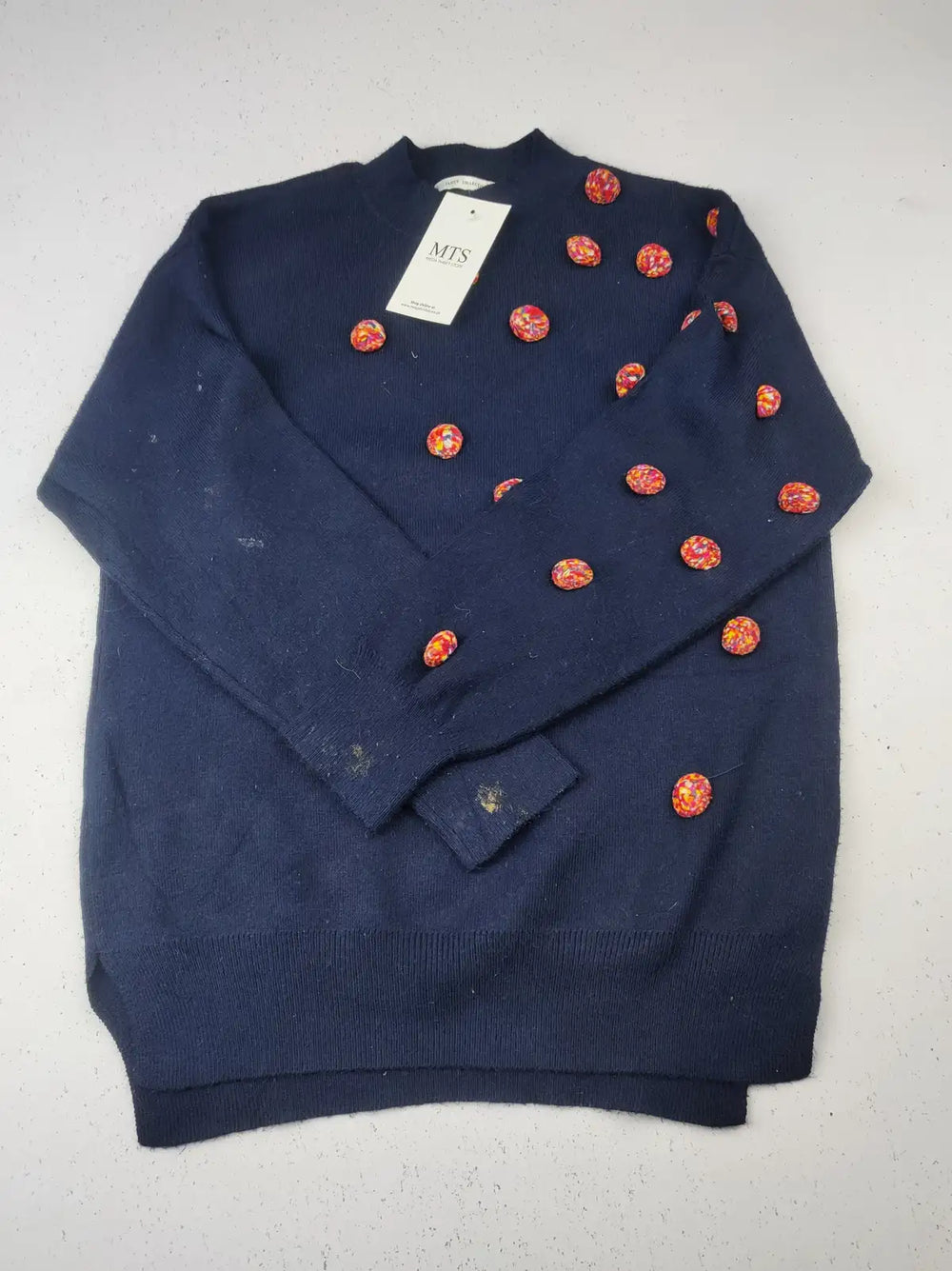 Buy online pre-used pre-loved 100% authentic & Original branded Unknown Brand (KWG-6731) available in Pakistan. Top international brands avilable.