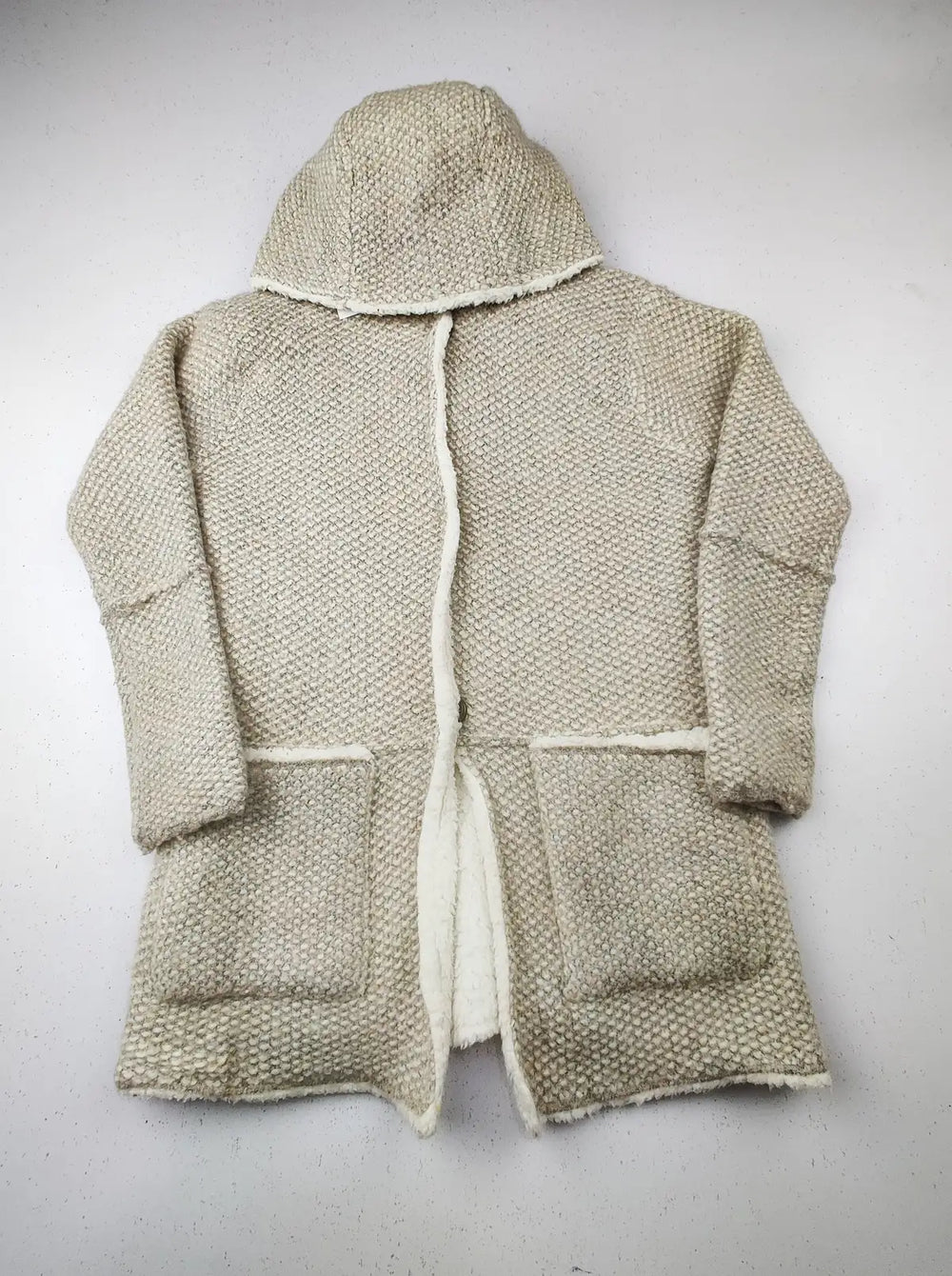 Buy online pre-used pre-loved 100% authentic & Original branded Zara (KWG-6824) available in Pakistan. Top international brands avilable.