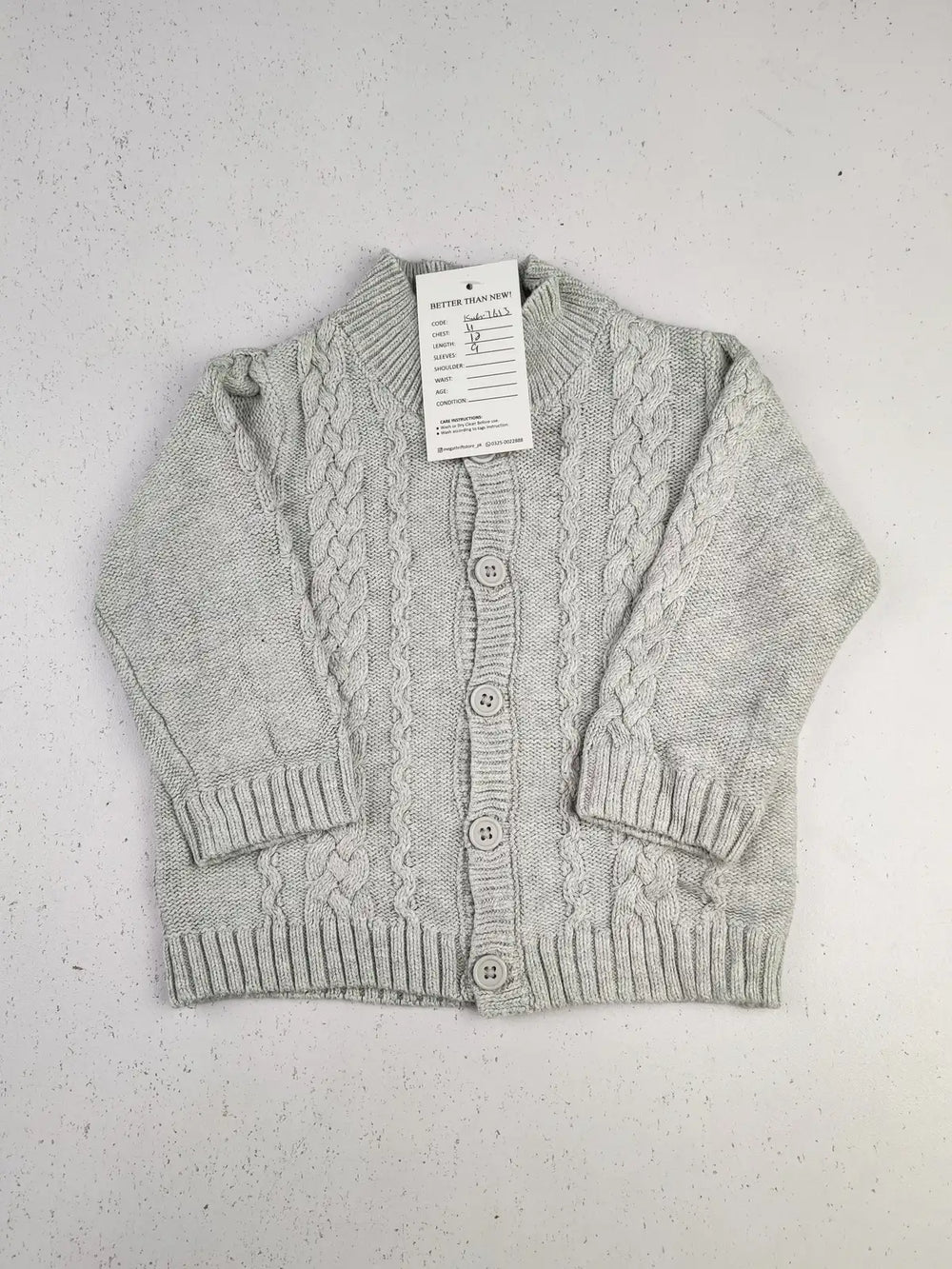 Buy online pre-used pre-loved 100% authentic & Original branded Unknown Brand (KWG-7613) available in Pakistan. Top international brands avilable.