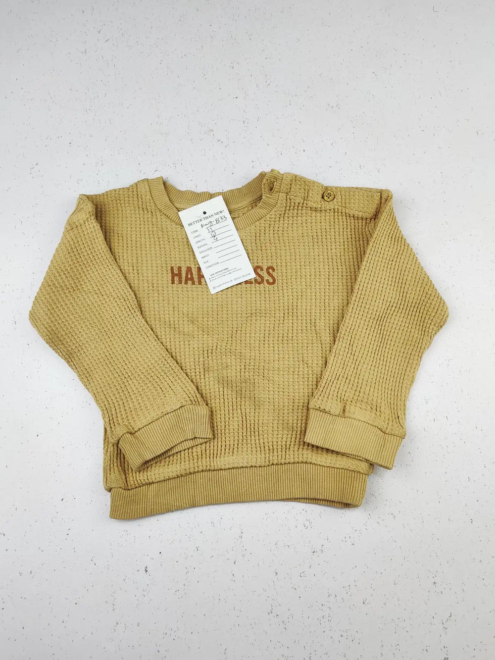 Buy online pre-used pre-loved 100% authentic & Original branded Unknown Brand (KWG-8133) available in Pakistan. Top international brands avilable.