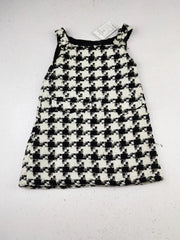 Buy online pre-used pre-loved 100% authentic & Original branded Unknown Brand (KWG-8203) available in Pakistan. Top international brands avilable.