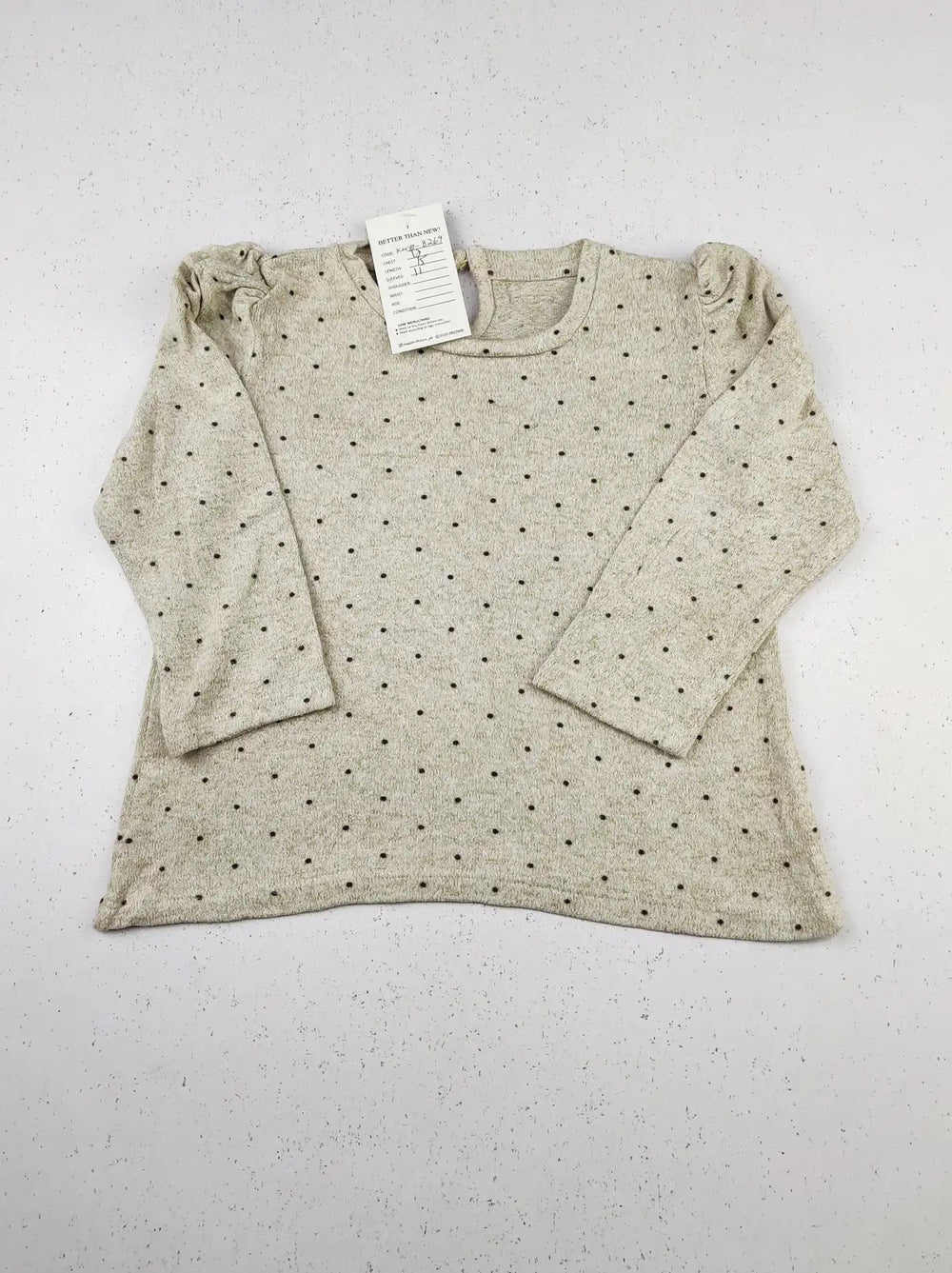 Buy online pre-used pre-loved 100% authentic & Original branded Unknown Brand (KWG-8269) available in Pakistan. Top international brands avilable.