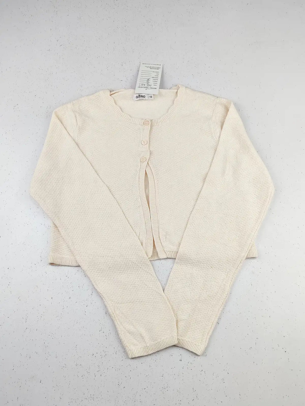 Buy online pre-used pre-loved 100% authentic & Original branded Gemo (KWG-8317) available in Pakistan. Top international brands avilable.