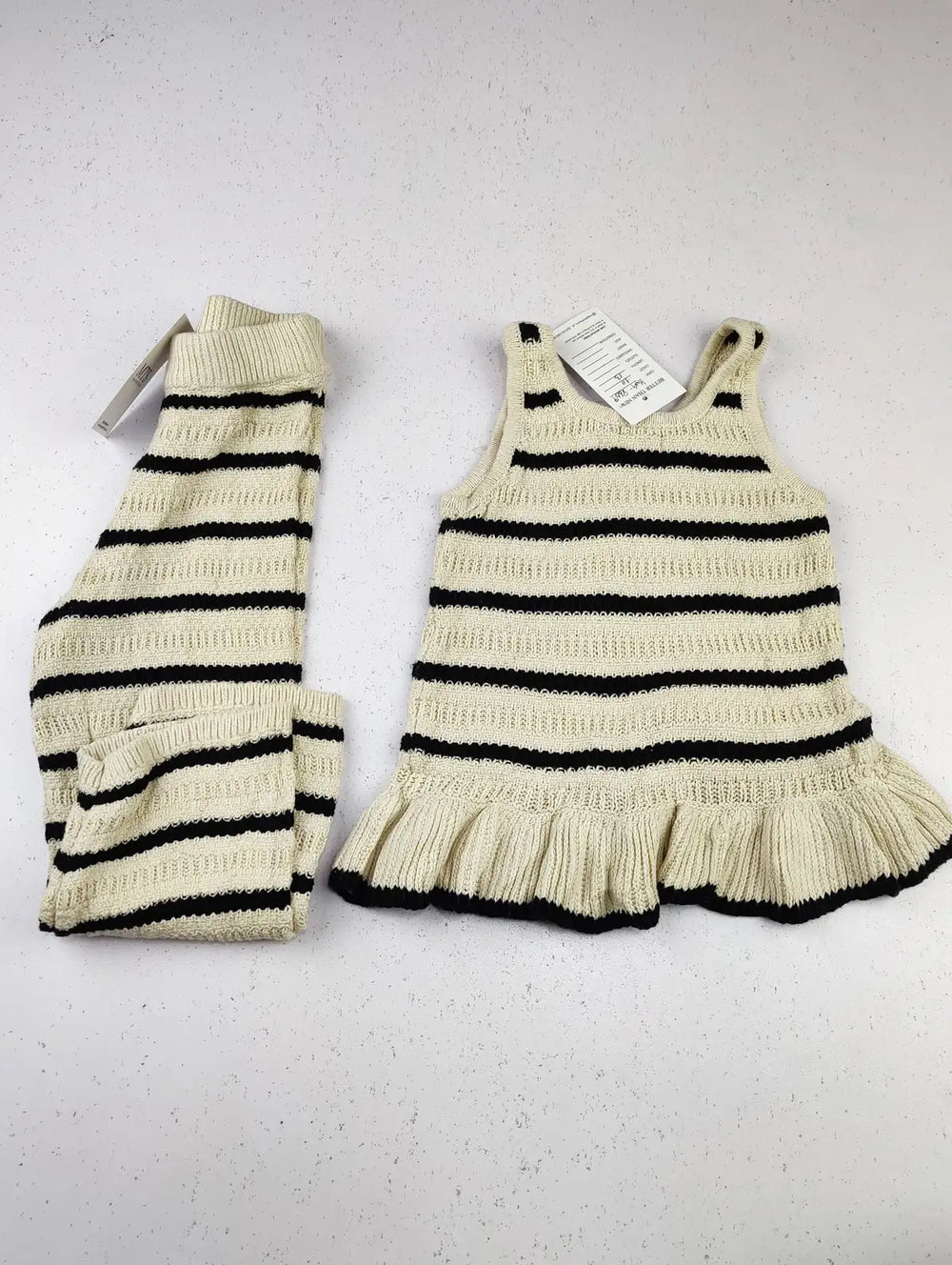 Buy online pre-used pre-loved 100% authentic & Original branded F&F (KWG-8669) available in Pakistan. Top international brands avilable.