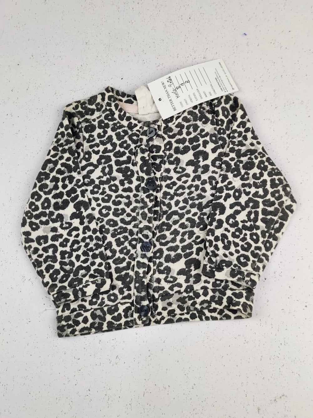 Buy online pre-used pre-loved 100% authentic & Original branded H&M (KWG-9026) available in Pakistan. Top international brands avilable.