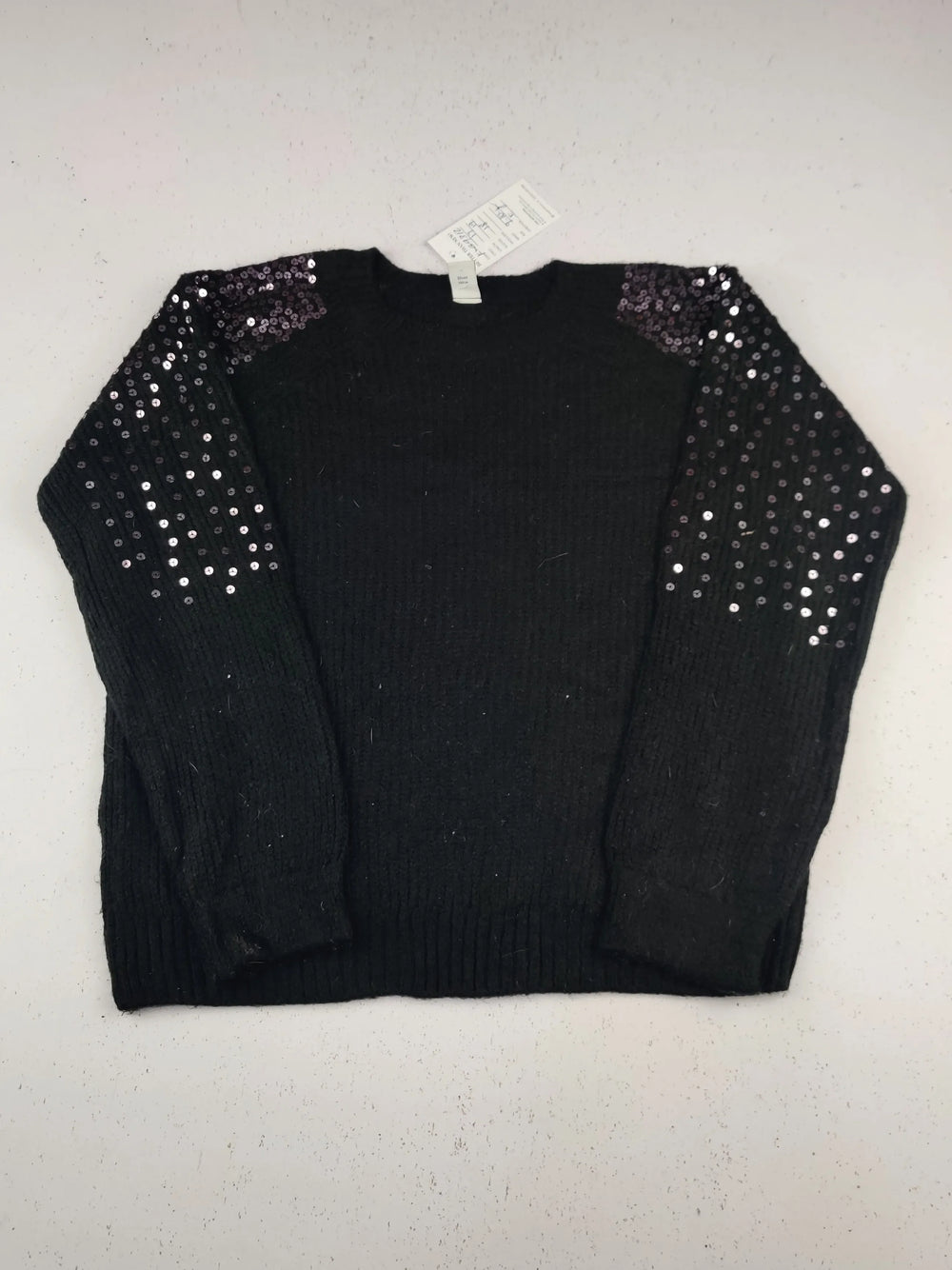 Buy online pre-used pre-loved 100% authentic & Original branded Tu (KWG-9312) available in Pakistan. Top international brands avilable.