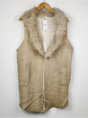 River Island (LC-1523)