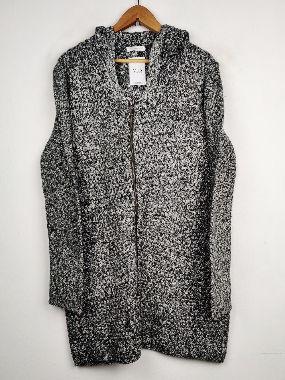 Buy online pre-used pre-loved 100% authentic & Original branded Promod (LC-2082) available in Pakistan. Top international brands avilable.