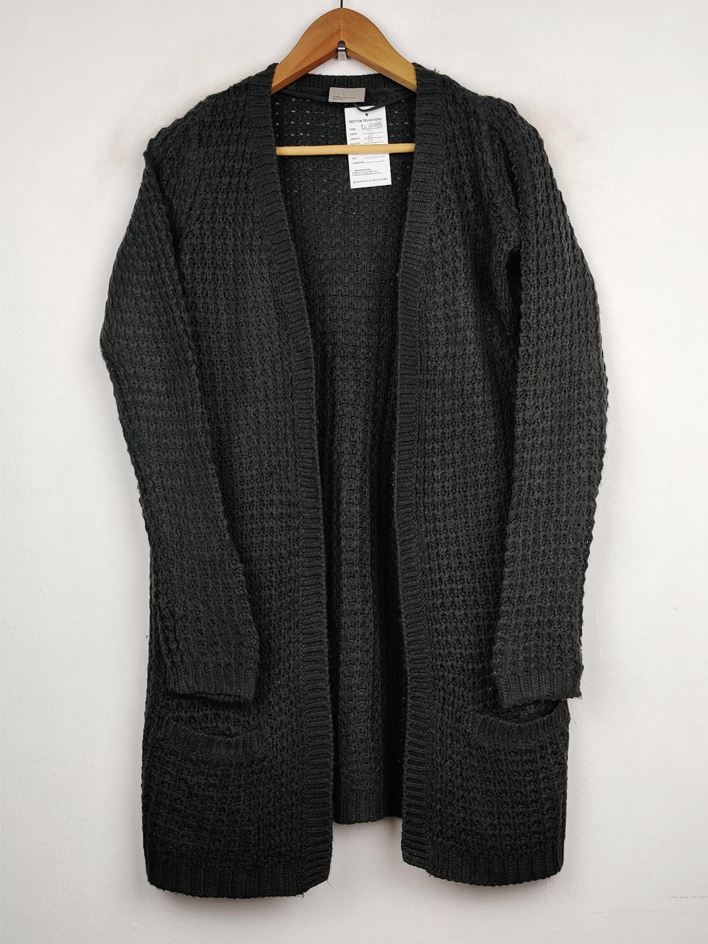 Buy online pre-used pre-loved 100% authentic & Original branded Vero Moda (LC-2088) available in Pakistan. Top international brands avilable.