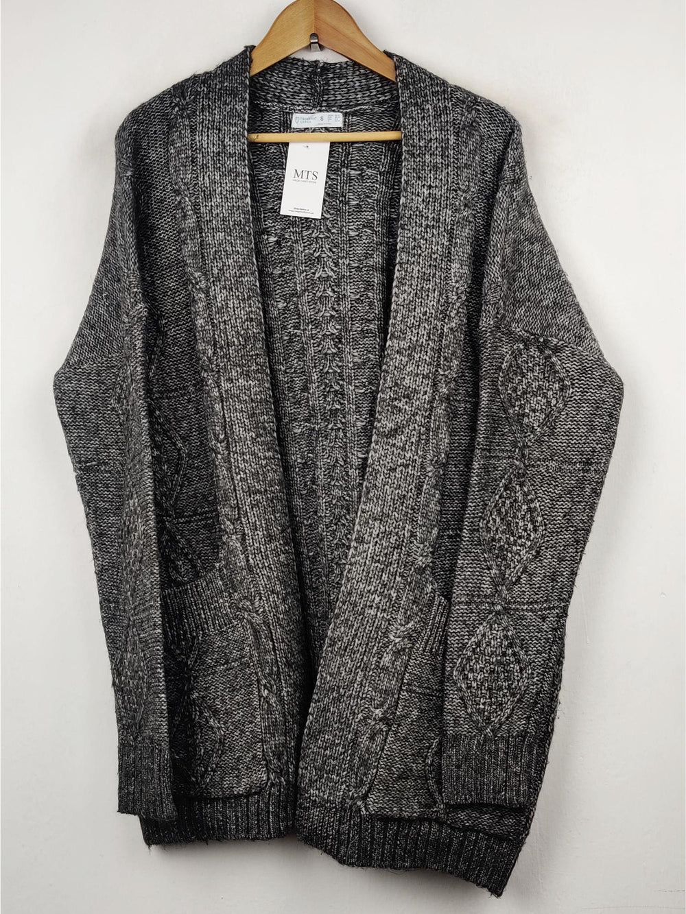 Buy online pre-used pre-loved 100% authentic & Original branded Primark (LC-2389) available in Pakistan. Top international brands avilable.