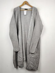 Buy online pre-used pre-loved 100% authentic & Original branded New Look (LC-2401) available in Pakistan. Top international brands avilable.