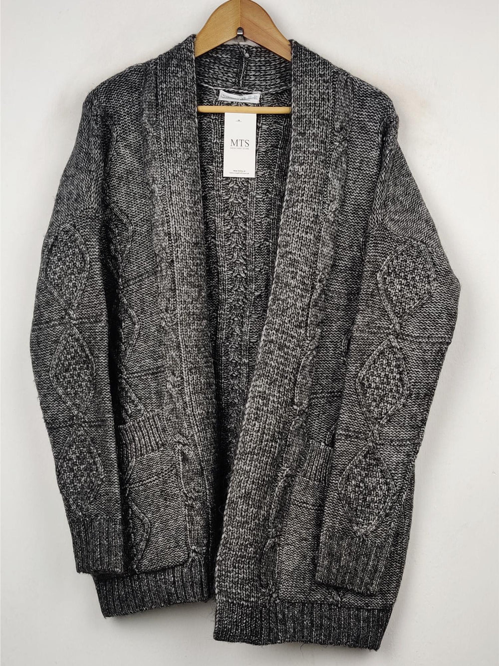 Buy online pre-used pre-loved 100% authentic & Original branded Primark (LC-2461) available in Pakistan. Top international brands avilable.